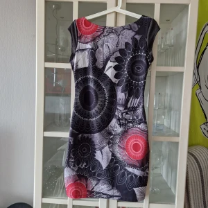 Desigual klänning storlek M - Fint skick. Storlek M.