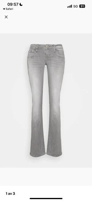 Ltb jeans grå - Säljer mina ltb jeans i modelen valerie som är storlek 25x30. Bra skick endast använda 3 gånger☺️ För fler frågor och bilder skriv💞