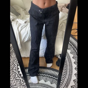 Kostymbyxor - Så snygga kostymbyxor från bikbok i storlek 38💕