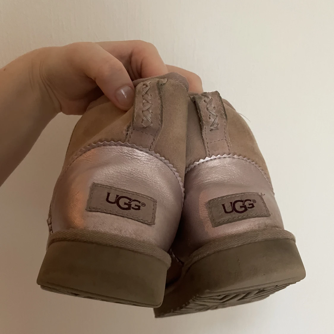 UGG - 90