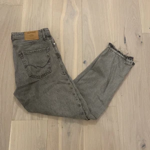 Jack&Jones jeans - Jack&Jones jeans som är upp sprättade 8/10 skick. pris kan diskuteras vid snabb affär