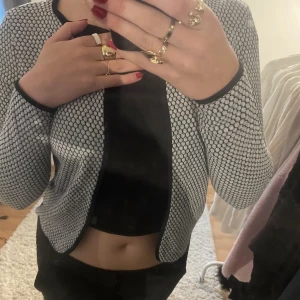 kofta - så fin kofta strl S , jag bär vanligtvis M. ❤️