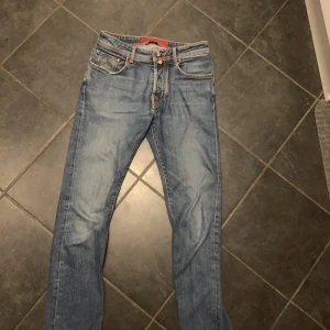 Jacob cohen - Säljer nu dessa riktigt fräsa Jacob Cohen byxorna då dem börjar bli lite för korta för mig. Skriv för frågor och priset kan diskuteras vid snabb affär