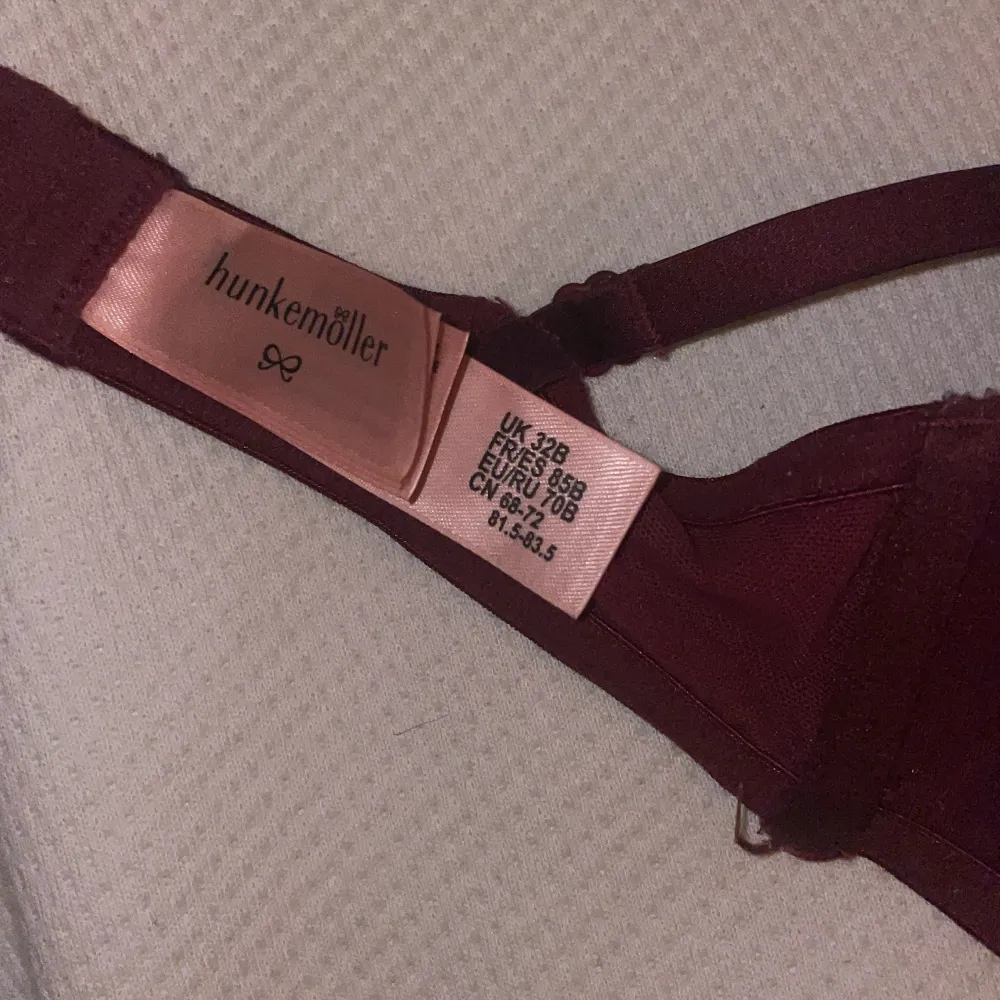 Säljer denna jätte fina bh från hunkemöller. Övrigt.