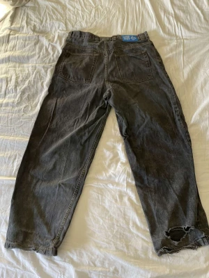 Polar bigboys  - Riktigt feta storlek L lite flaws längst ner men inga fläckar eller skitt 