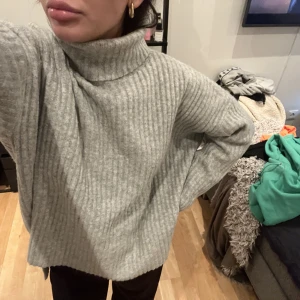 grå stickad💕 - jätte mysig stickad tröja💕