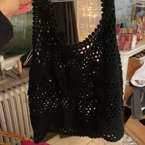 See through knitted top - Köpt i Barbados och använder inte längre, därför jag säljer. 