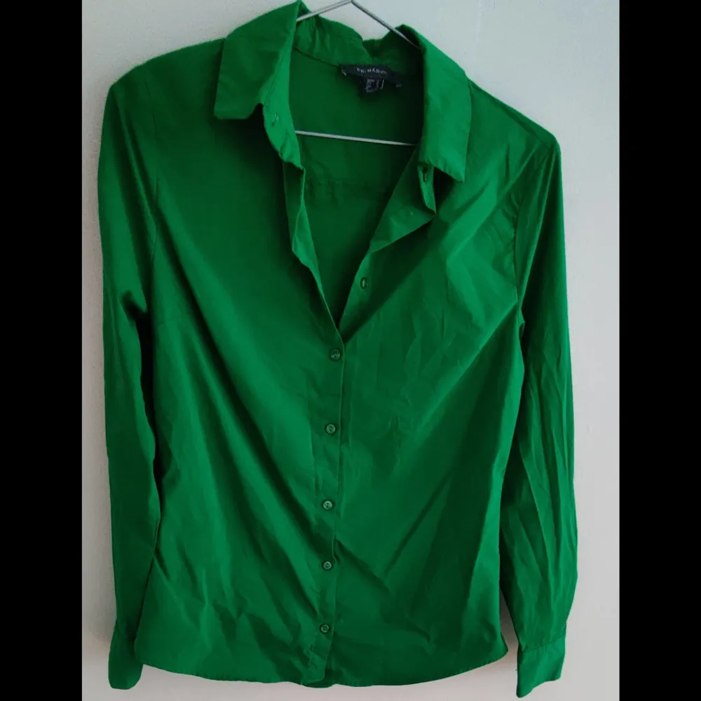🌷somrig grön skjorta 🌷strl 38 🌷Inget att anmärka på kvalitet. Skjortor.