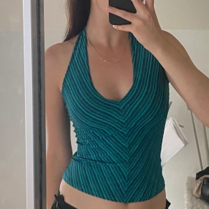 Topp  - Asnice Halternecktopp! Sitter bra på och i bra skick