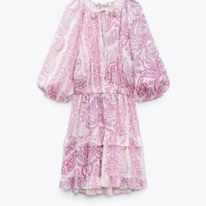 Zara klänning💗 - INTRESSEKOLL på min zara klänning då jag har två och vill försöka sälja ena💗