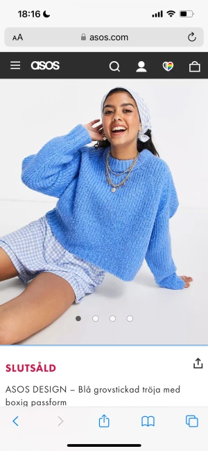 Stickad blå tröja - Från Asos, fin över klänning på sommaren 💕