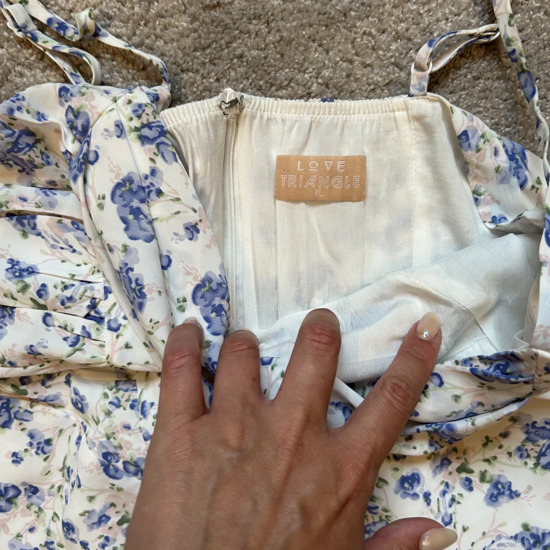 Klänning helt ny - 91