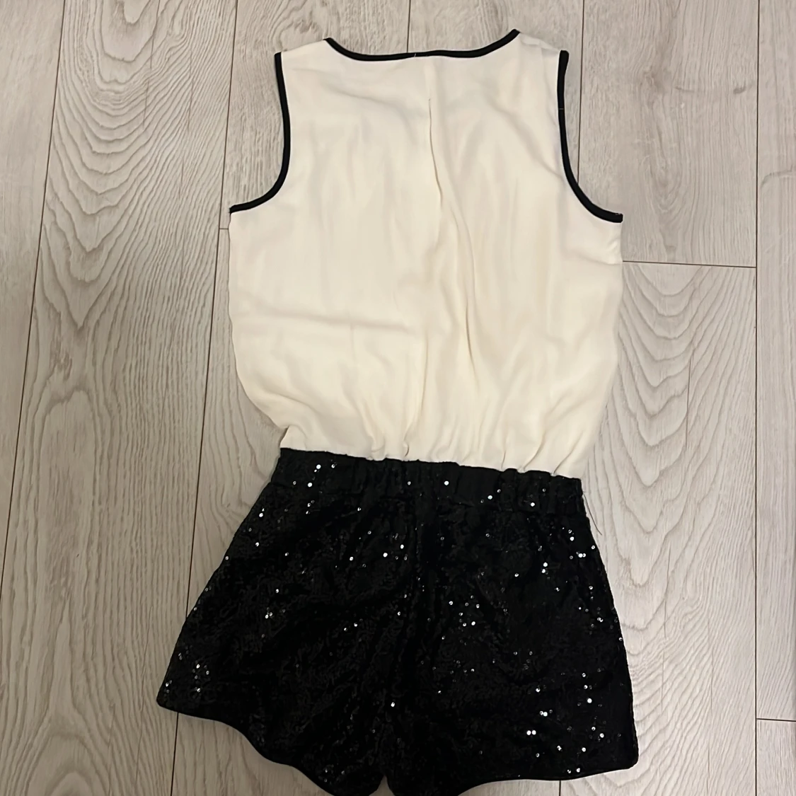 Festlig playsuit - 90