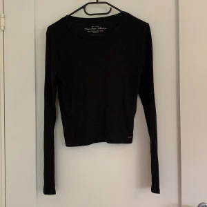 Svart tröja  - Svart skön tröja 