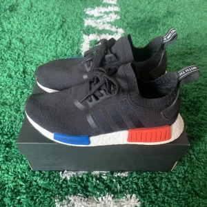 Adidas NMD R1 PK OG (2017) - Size US 9 = EU 42 2/3 (fits EU 43). Condition 8,5/10. All original + receipt. Please send a message before buying.