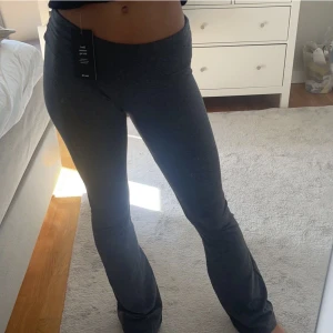 Yoga pants - Super fina yoga pants som är i nyskick! Nypris 300kr