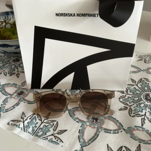 Chimi 02 ECRU - Säljer mina chimis tyvär ingår ingen box därför blir de så billig peng 