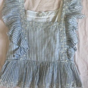 Gullig topp - Supergullig topp från zara i storlek S🩵