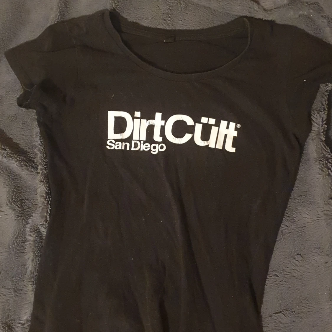 Svart Dirtcült tshirt