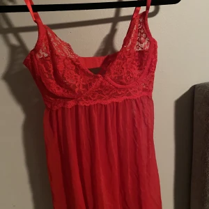 Spets nattlinne - Spetsnattlinne från Hm som inte finns längre❤️ Använd en gång