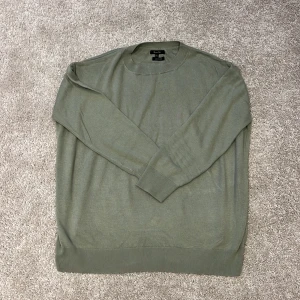Massimo dutti - Jätte snygg stickad tröja🔥🍁 storlek: S/M pris: 299kr skick: 8/10