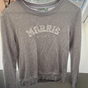 Morris tjocktröja - Morris långarmad tröja knappt använd, storlek S, nypris 1000.