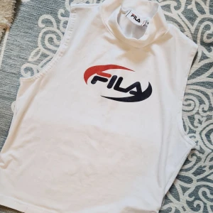 Fila kortärmad - Aldrig använd. 