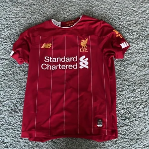 Liverpool tröja! - Mohammed salah liverpool tröja säljes i gott skick!