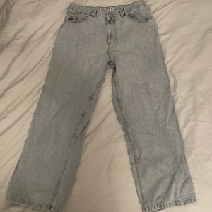 BIGBOY JEANS - Big boy jeans, Storlek: XL Skicket är bra, för att ha använts ett par gånger. Skriv om frågor eller byten 🤝 