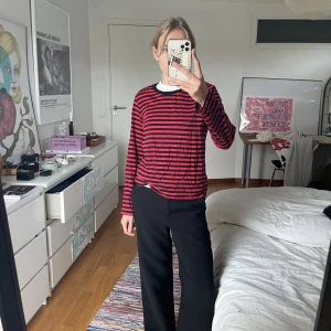 Randig långärmad  - Randig långärmad från Monki ❤️🖤❤️🖤