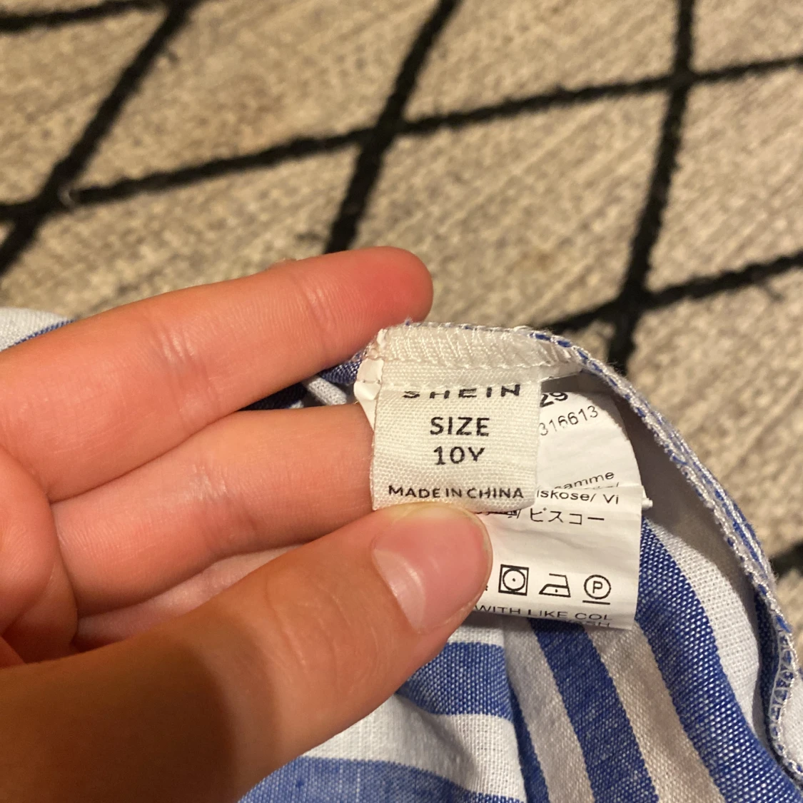 Randig topp med volang - 91