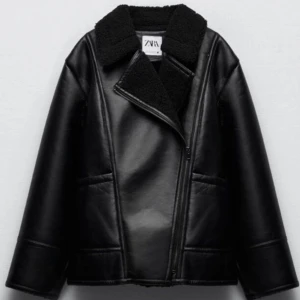 SÖKES !!! Jacka från Zara XS eller S - Söker denna jacka från Zara rean, storlek XS eller S. ENDAST exakt denna jacka. Inte intresserad av något liknande.