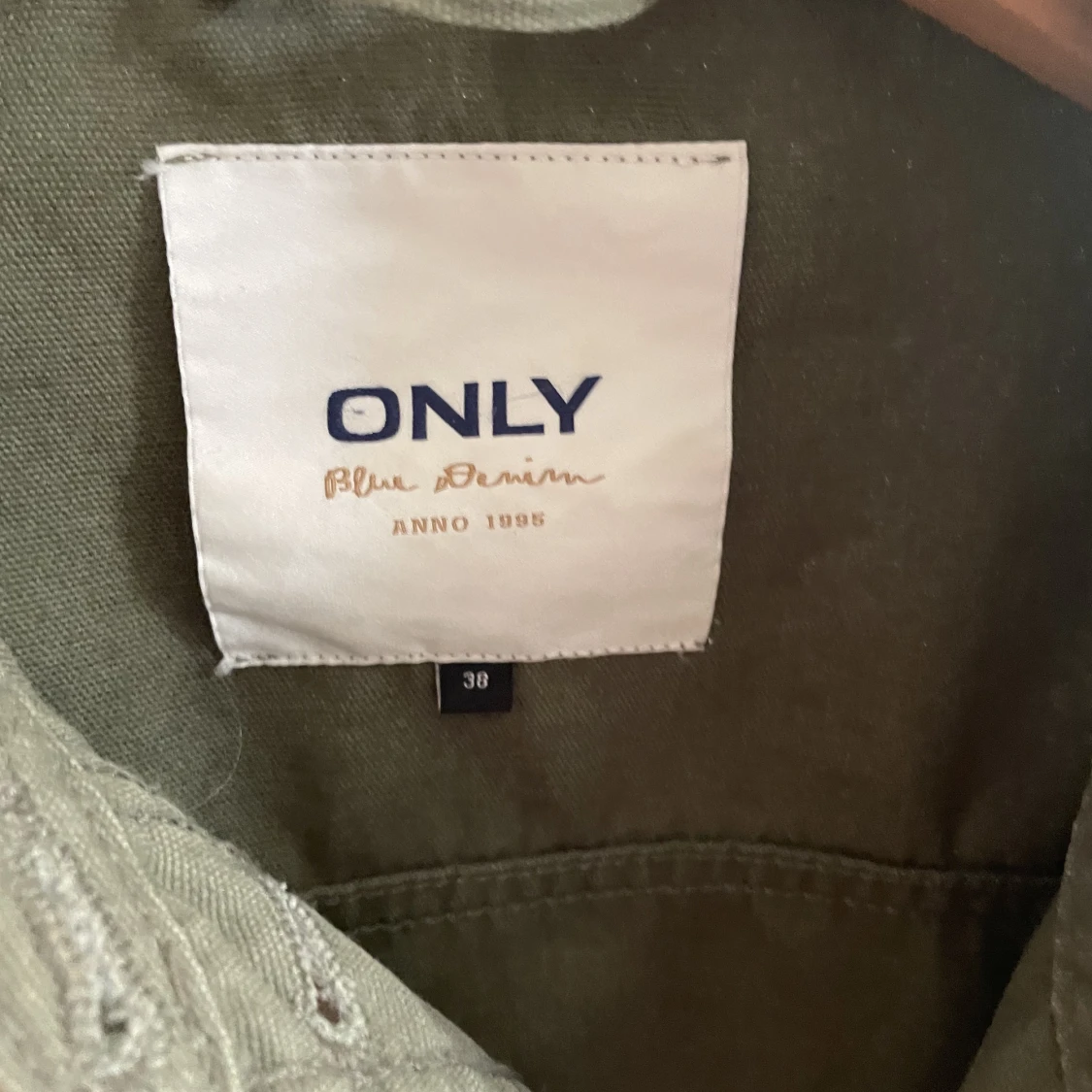 Militärgrön jacka  - 91