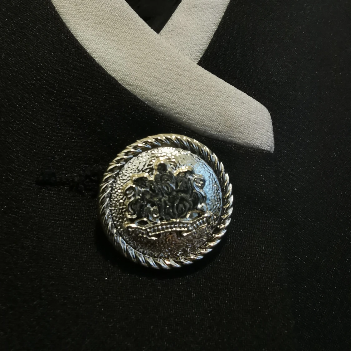 Stilren svartvit kavaj/överdel - 90