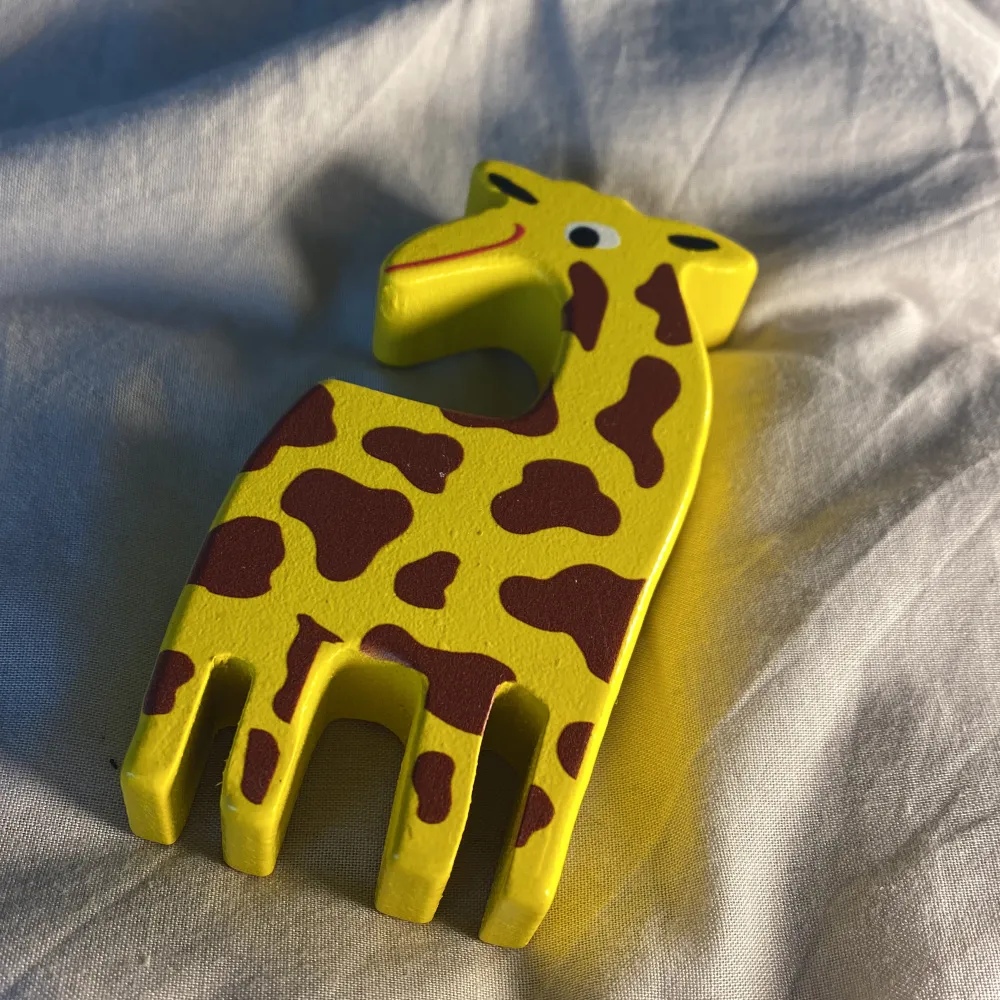 Aldrig använd leksak trä barn, vanlig giraff av trä, kan funka som dekoration också.. Övrigt.
