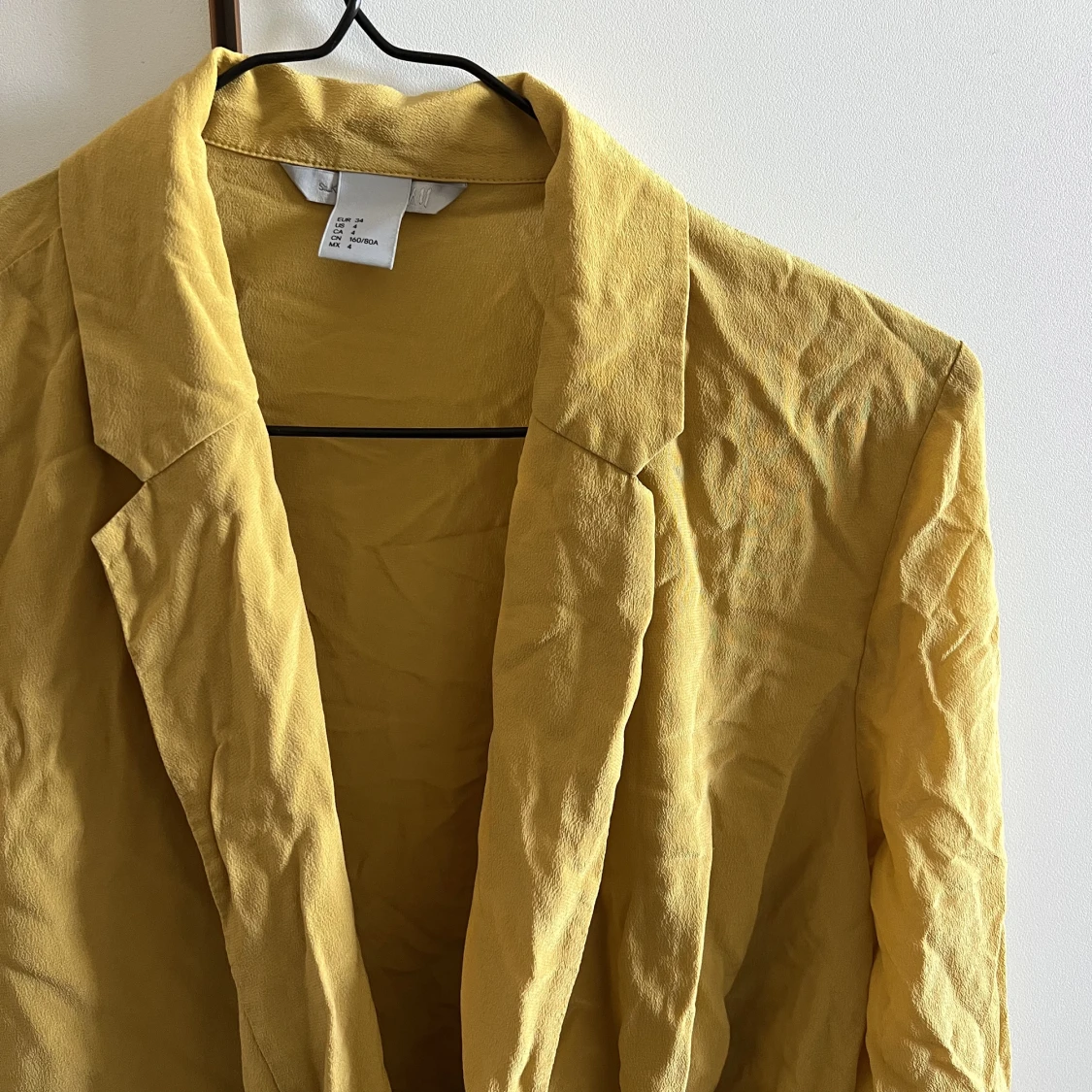 Senapsfärgad topp - 90