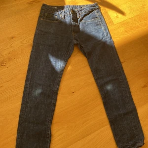 G-Star Raw  jeans - Säljer dessa mörkblåa straight jeans, nästan helt oanvända❣️pris kan diskuteras 🙌