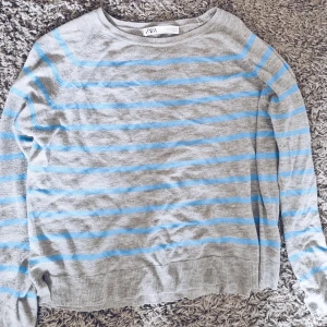 Tröja - Tunn långärmad tröja, används inte längre