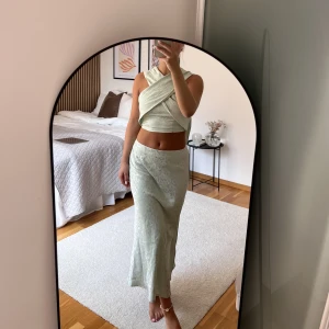 Kjol & Topp set  - Kjol & Topp. Hur fint till midsommar?