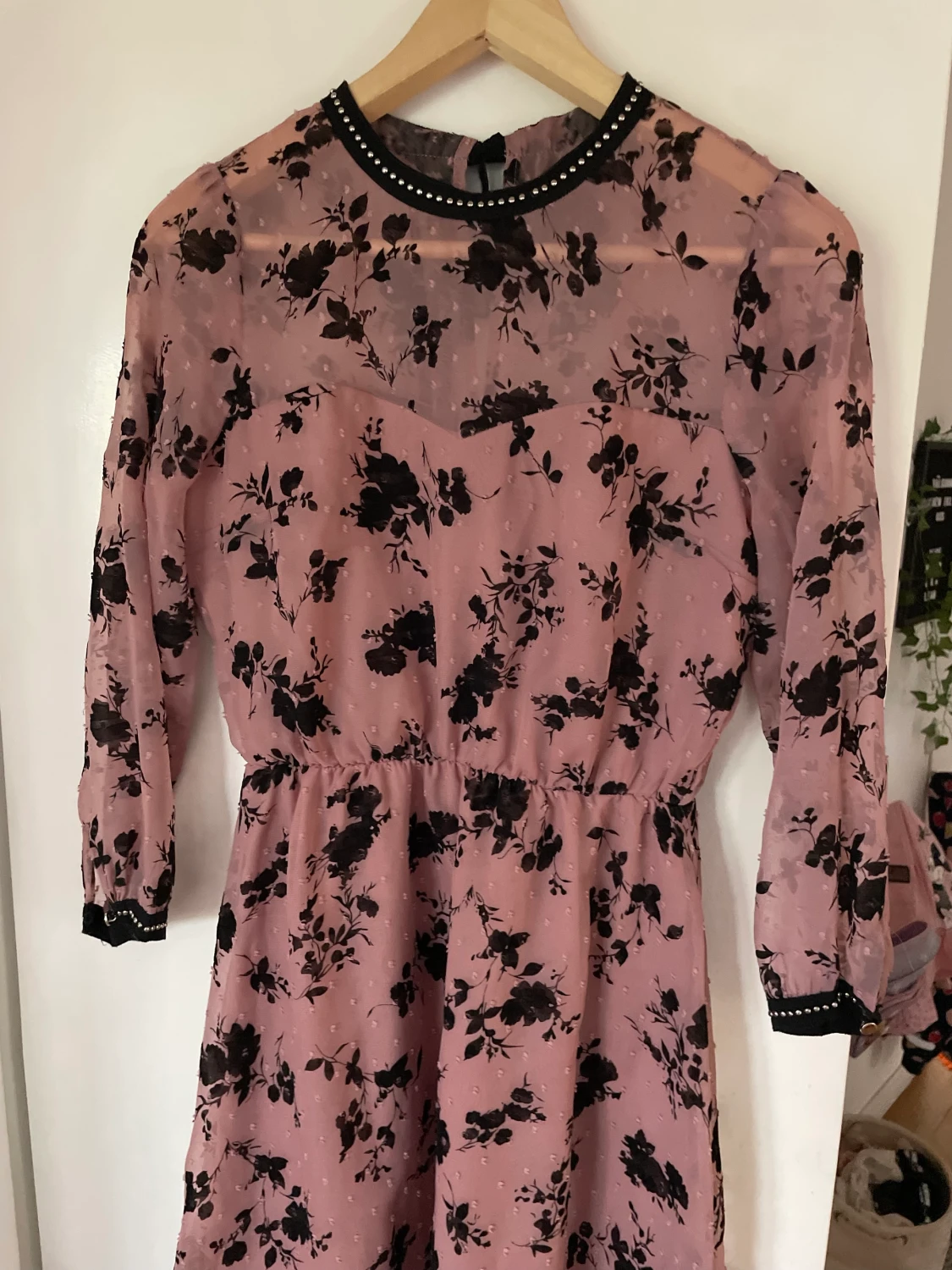 Blommig klänning  - 90