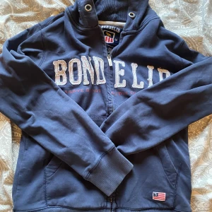 Oversized zip-up - Mörkblå oversized zip-up.