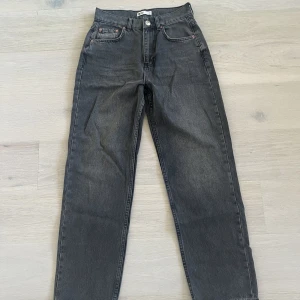 90s petite high waist jeans - Jätte fina jeans, använda ett fåtal gånger