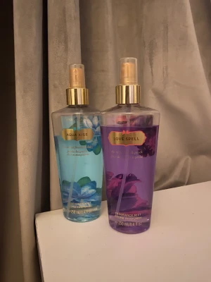 Parfym  - Säjer dessa as goda parfymer victorias secret!! Säljs pga att jag har en annan perfym och då kommer dessa inte till användning. ÄNVÄNDER BARA SWICH!💕