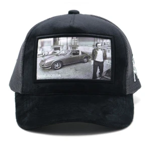 ALDÈ-ROSSA Keps - Säljer en exklusiv velvet keps från mitt egna varumärke ALDÈ-ROSSA. Stilren och väldigt bekväm. 