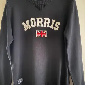 Morris tröja stickad i storlek Medium  Skick 9/10 iprincip ny Använd kanske 7 gånger som max.