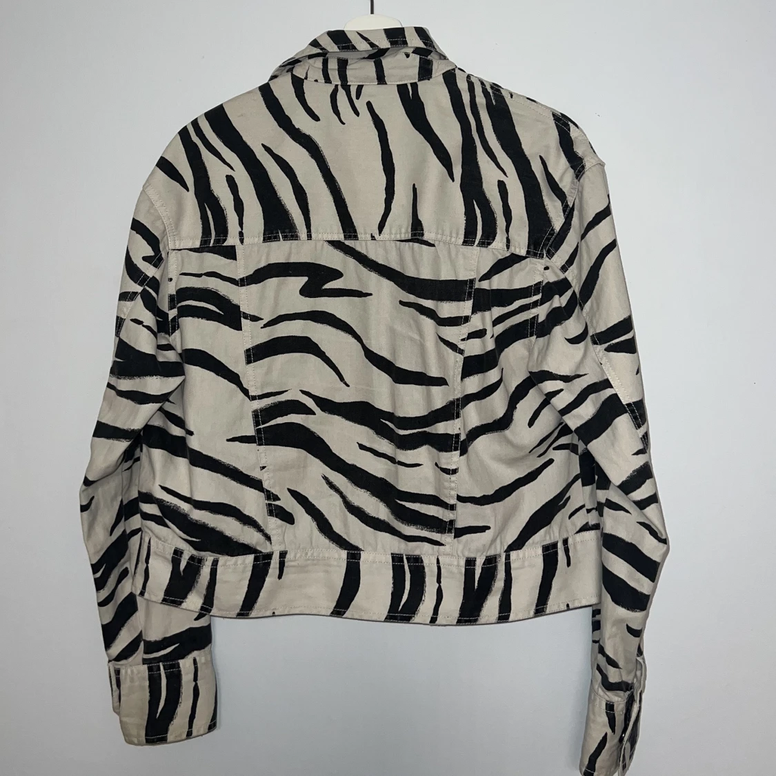 Tiger print jeansjacka  - 90