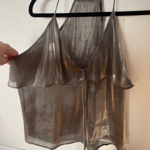 Festlinne - Silvrigt festlinne från zara! 