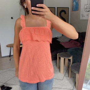 topp - fin topp i cool färg🙌 Kolla min profil har lagt upp massa nytt!!