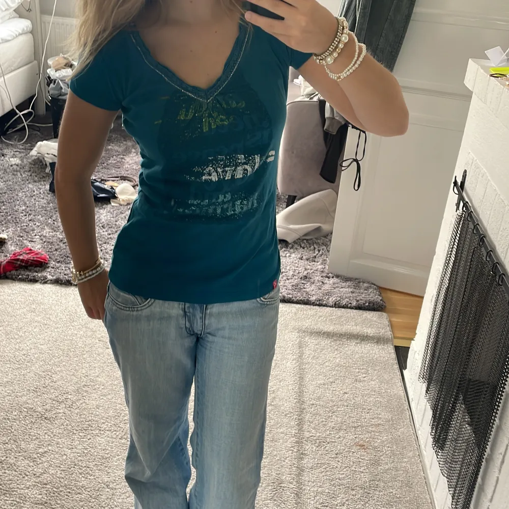 jätte fin vintage top med snyggt tryck, inga deffekter 💙🌊. T-shirts.