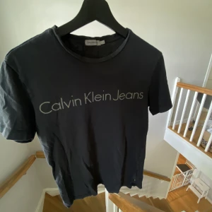 T-shirt - Bra skick, kom privat för fler bilder.